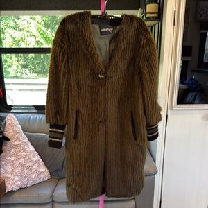 NWOT OTTOD AME Brown Teddy Jacket with Soft Texture and Relaxed Fit
